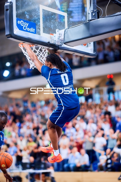 Dunk DJ Horne (0;MLP Academics Heidelberg)