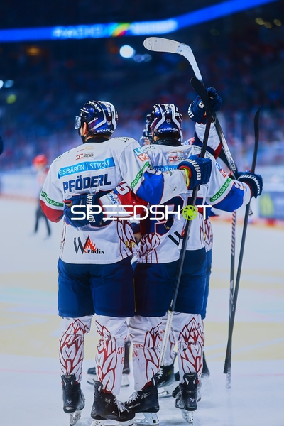 Jubel bei den Eisbären Berlin