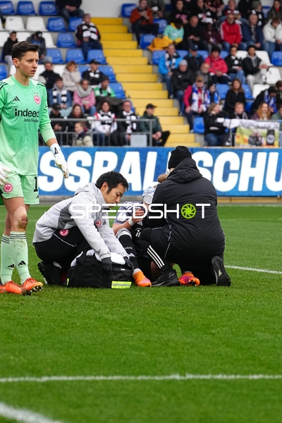 Medizinische Hilfe auf dem Spielfeld