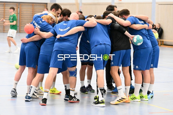 Teamhuddle von TVE - Edinger Haie