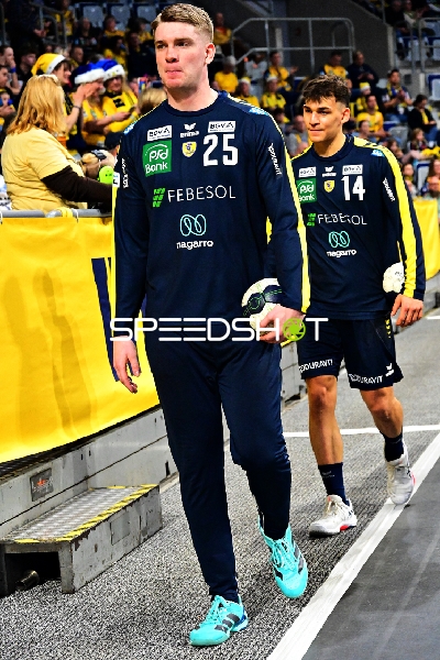 Haukur Thrastarson (25; Rhein Neckar Löwen) und Gino Steenaerts (14; Rhein Neckar Löwen) in Aktion