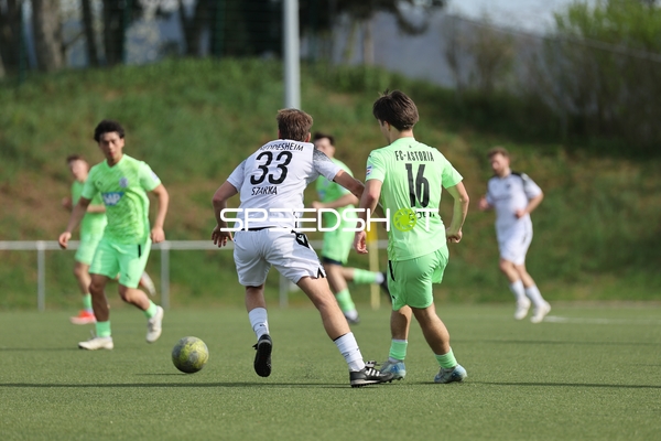 Intensives Dribbling zwischen Heddesheim und Walldorf