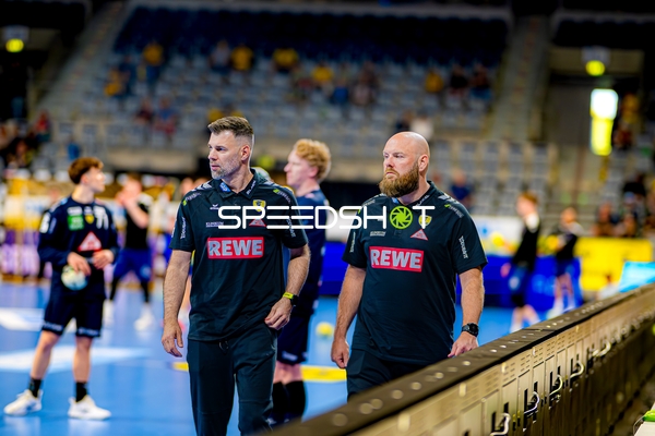 Aufwärmen Dragan Jerkovic (98;Rhein Neckar Löwen), 48; Rhein Neckar Löwen