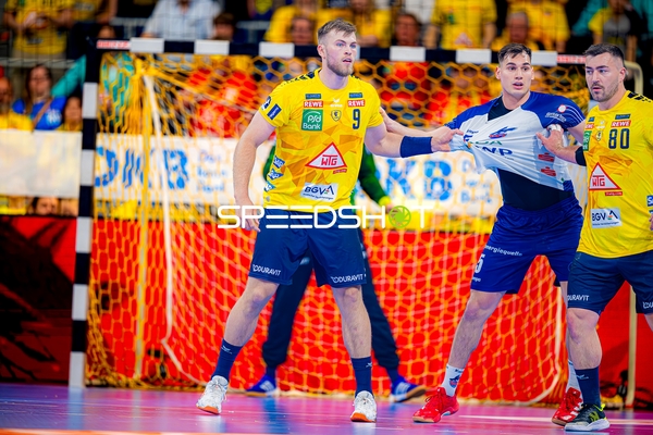 Abwehraktion Steven Plucnar Jacobsen (9;Rhein Neckar Löwen), Jannik Kohlbacher (80;Rhein Neckar Löwen) gegen Josip Simic (5;1. VfL Potsdam)