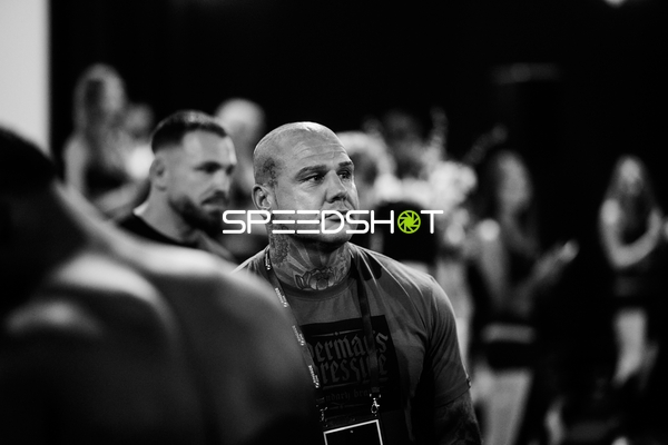 Ringside-Zone Face-Off in Heidelberg