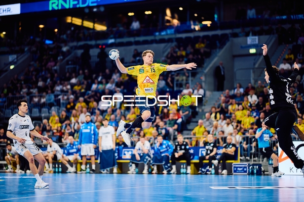 David Móré mit beeindruckendem Sprungwurf