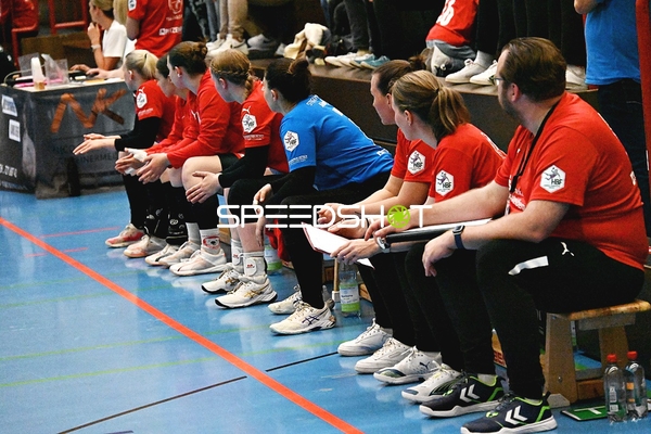 Trainer der Kurpfalz Bären vor Spielbeginn