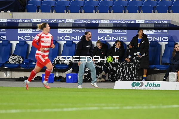 Trainer an der Seitenlinie