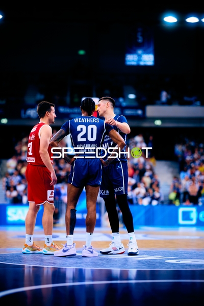 Intensive Diskussion zwischen MLP Academics und Syntainics MBC