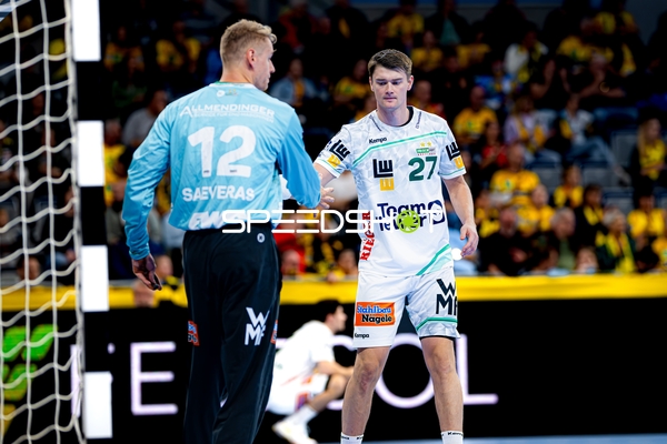 Oskar Sunnefeldt (27; FAG) und 12; Rhein Neckar Löwen im Gespräch