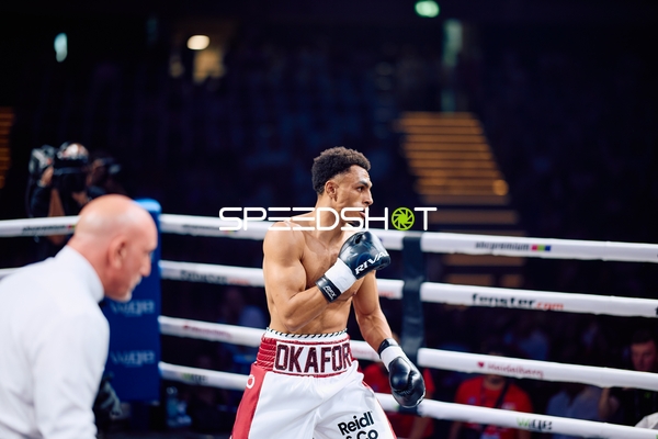 Boxer Alexander Okafor (108; VIP) in Aktion