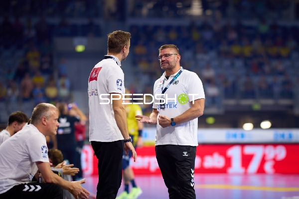 Trainer Aaron Ziercke (Trainer; TSV GWD Minden) im Gespräch