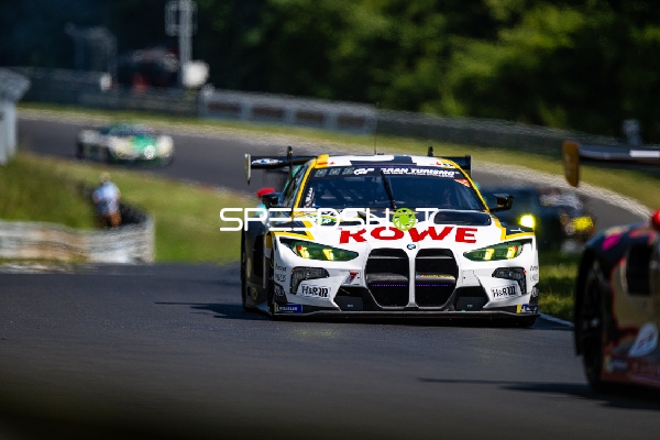 Rennfahrzeug auf der Rennstrecke