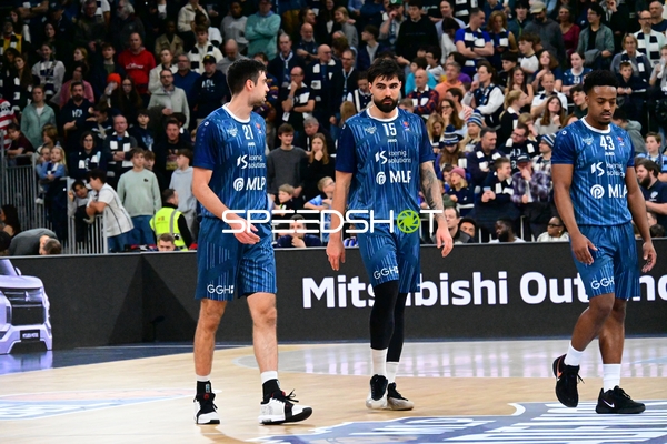 Spieler von MLP Academics Heidelberg auf dem Spielfeld