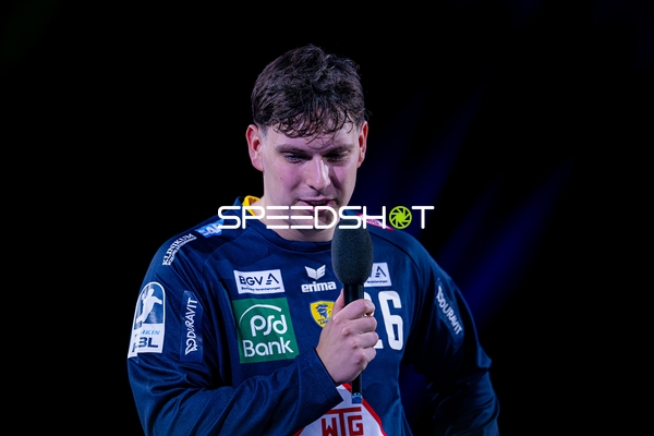 Spieler mit Mikrofon