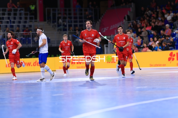 Tom DEGROOTE (13; Belgien) und Brian VAN BOGAERT (9; Belgien) in Aktion