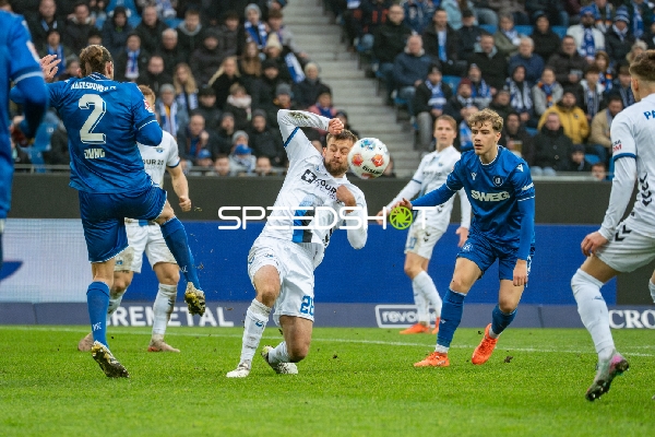 Zweikampf um den Ball