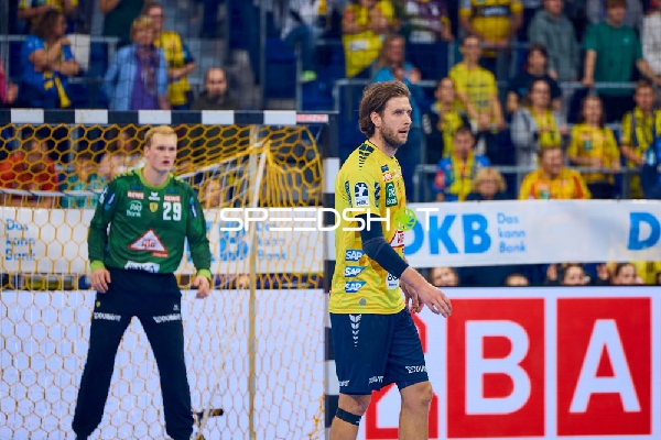 Spieler auf dem Spielfeld in Aktion