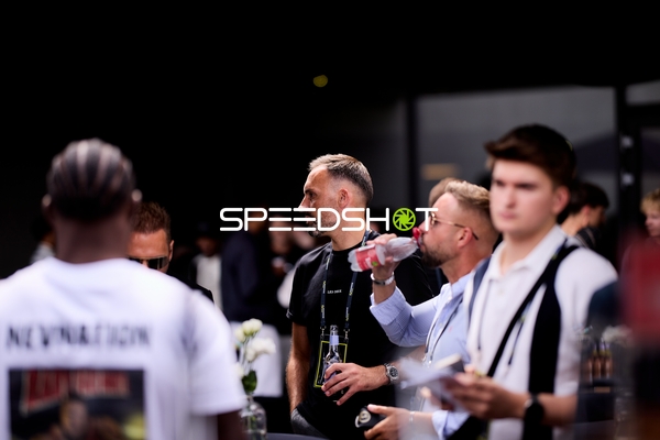 Ringside-Zone Face-Off Pressekonferenz