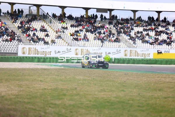 Fahrzeug im Rennen auf dem Hockenheimring