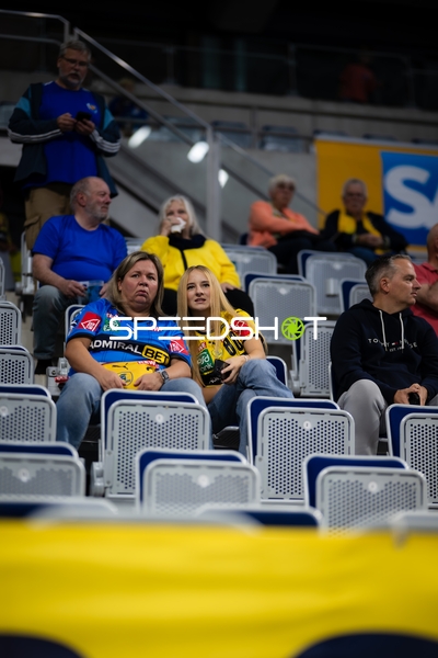 Fans in der SAP Arena