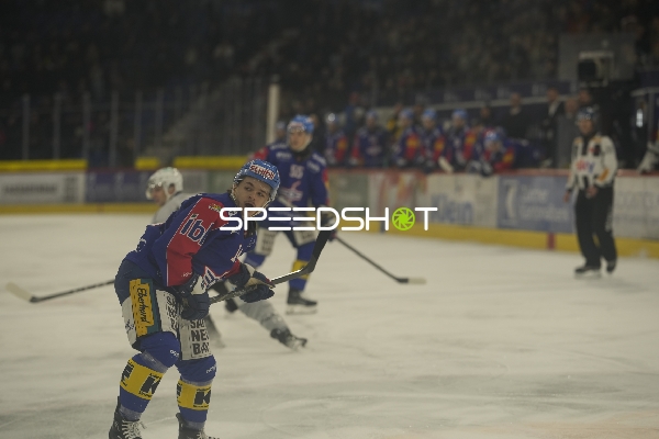 Mischa Ramel (14; EHC Kloten) in Aktion