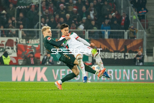 Zweikampf um den Ball