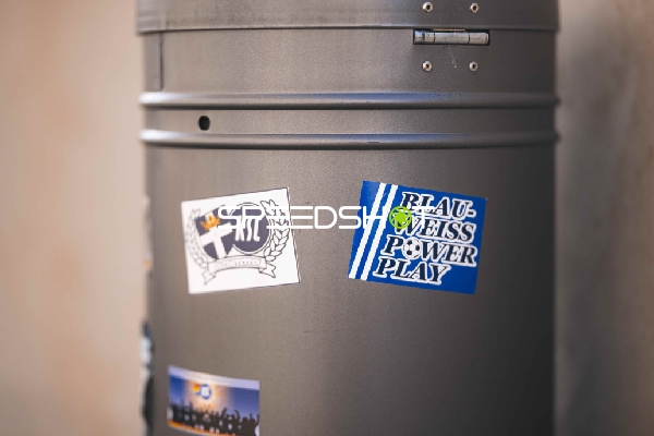 KSC Aufkleber am Stadion