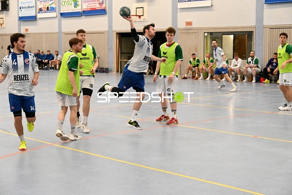 Dynamischer Wurf von Spieler Nummer 65