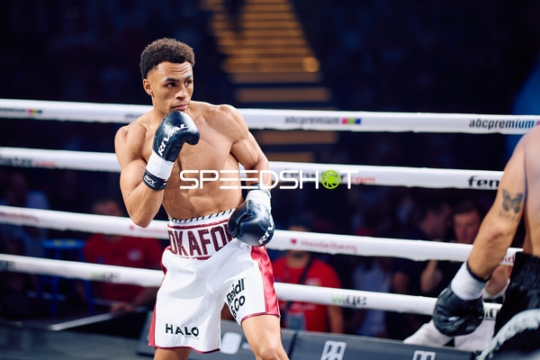 Boxer Alexander Okafor (108; VIP) in Aktion