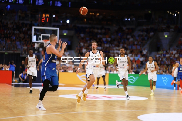 Rok Radović (12; Slowenien) vs Franz Wagner (9; Deutschland) im Duell