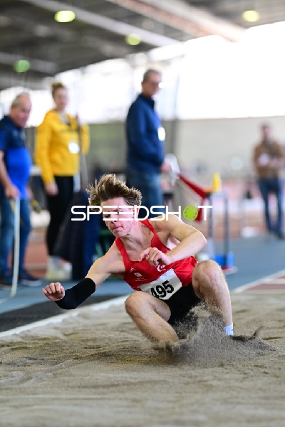 Adeline HAISCH (95; LG Region Karlsruhe) beim Weitsprung