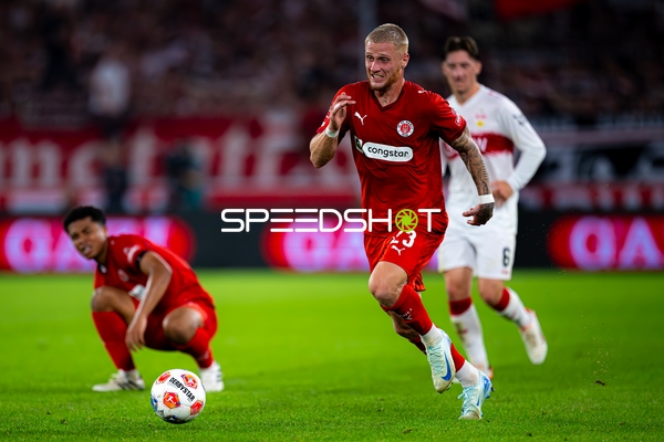 Zweikampf um den Ball