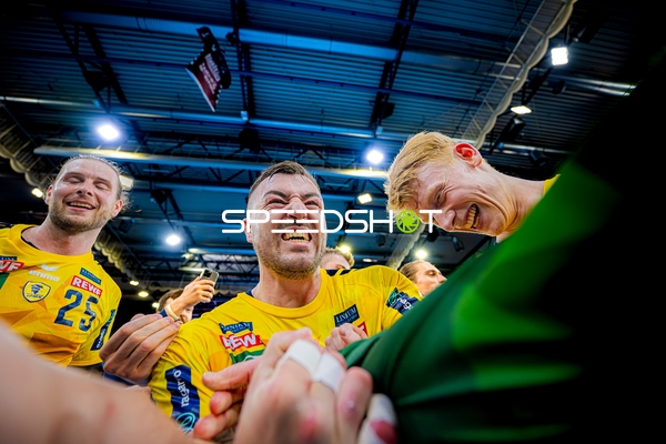 Feier Olle Forsell-Schefvert (25;Rhein Neckar Löwen), Jannik Kohlbacher (80;Rhein Neckar Löwen), Juri Knorr (10;Rhein Neckar Löwen)