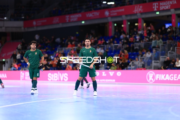 Miguel RODRIGUES (7; Portugal) und Rodrigo CASTRO (9; Portugal) bereit