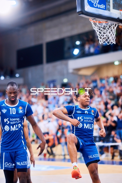 Jubel Bakary Dibba (10;MLP Academics Heidelberg), DJ Horne (0;MLP Academics Heidelberg)