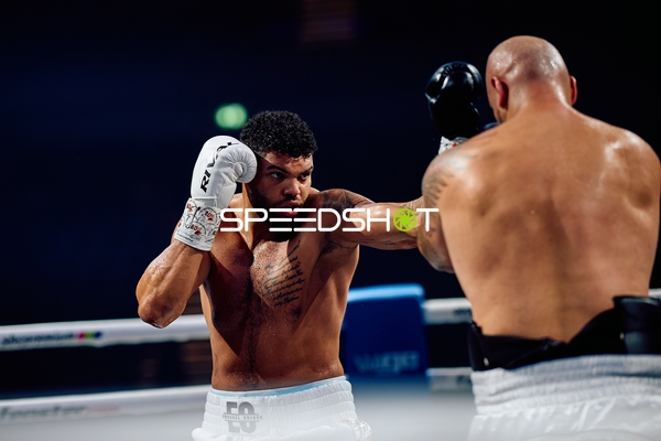 Boxer Emanuel Odiase in Aktion