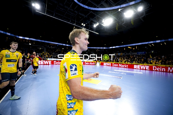 Steven Plucnar Jacobsen (9; Rhein Neckar Löwen) jubelt