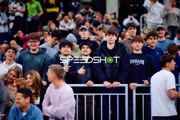 Stimmungsvoller Beginn im SNP Dome