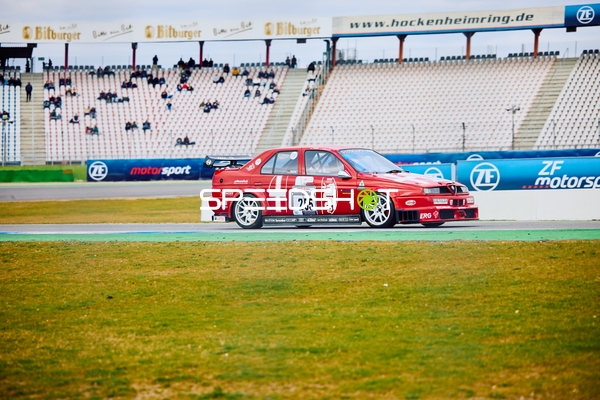 Rennfahrzeug auf dem Hockenheimring