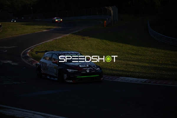 Rennfahrzeug auf der Nordschleife