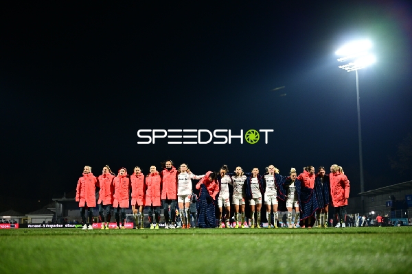 Spielerinnen in Teamformation