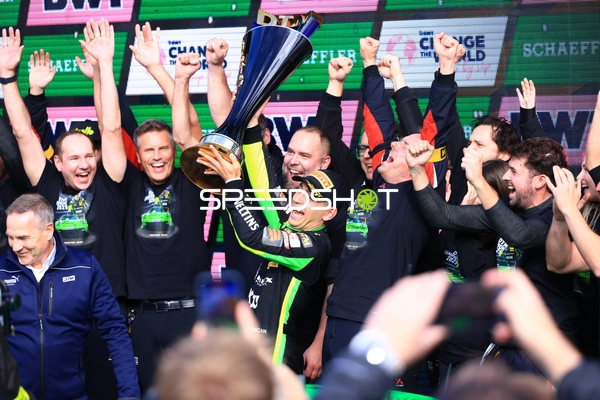 Siegerehrung mit DTM 2025 (90): Ayhancan Güven