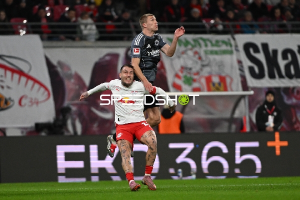 Zweikampf um den Ball