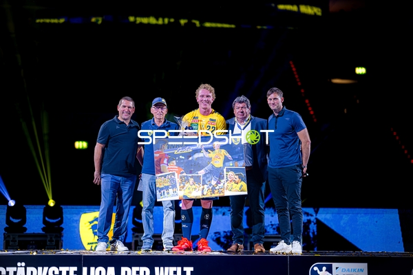 Ehrung für Gustav Davidsson (22; Rhein Neckar Löwen)