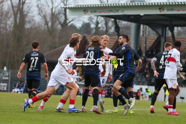 Zweikampf um den Ball