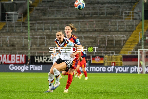 Zweikampf um den Ball