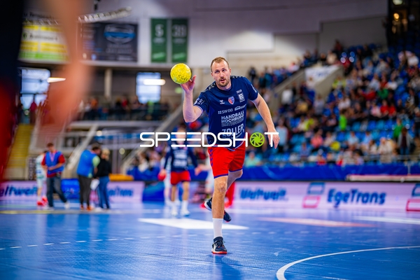 Wurfvorbereitung Julius Kühn (5;SG BBM Bietigheim)