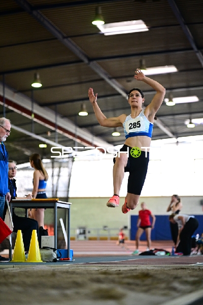 Weber Antonia beim Weitsprung