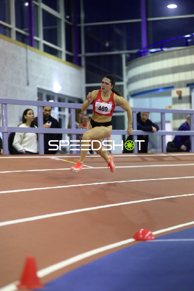 Schumacher Maren (469; LG Rhein-Wied) sprintet in Ludwigshafen